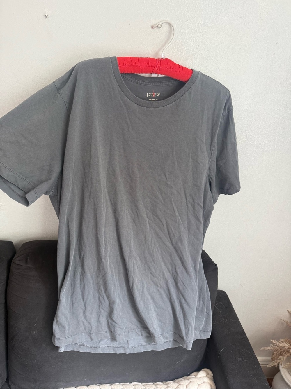 J. Crew Men's Gray Crewneck T-Shirt & Navy Drawstring Shorts Bundle - Picture 4 of 7